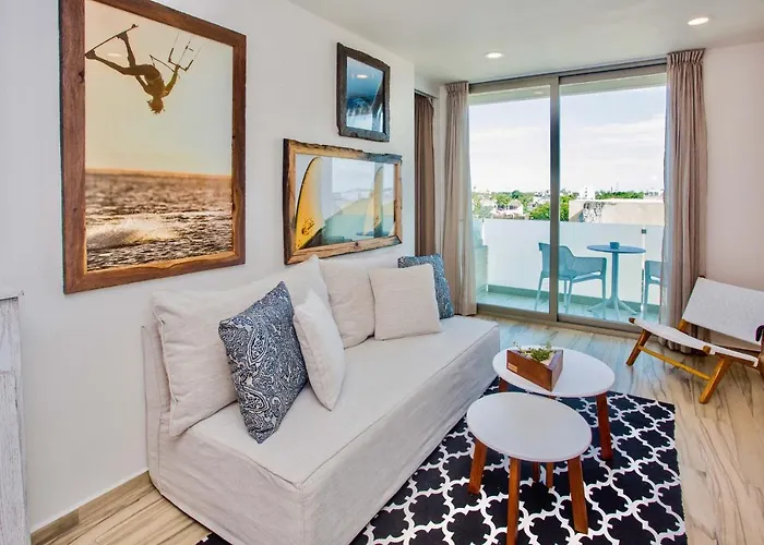 Newport House Playa Boutique Hotel
