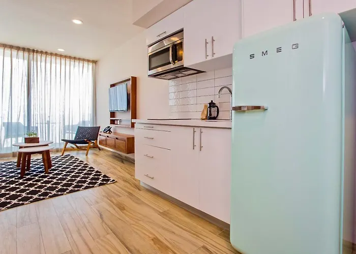 Newport House Playa Boutique 4*