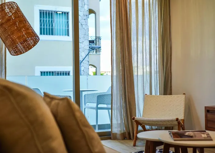 Newport House Playa Boutique Hotel 4*