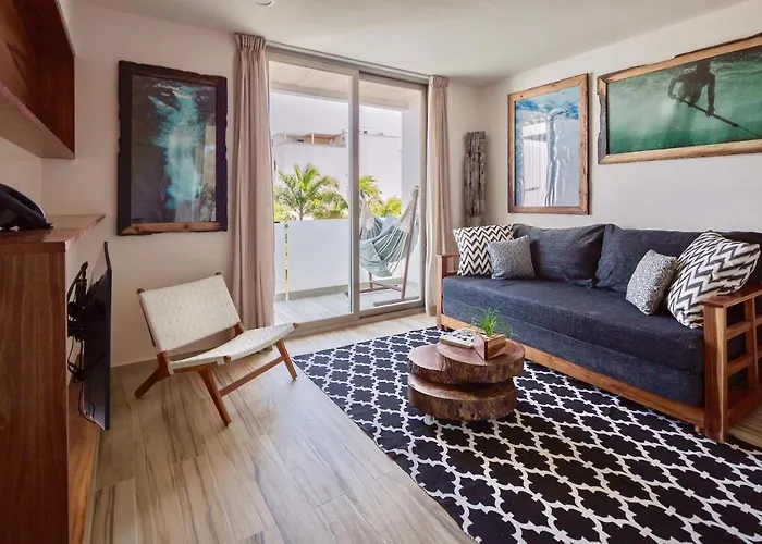 Newport House Playa Boutique Hotel 4*