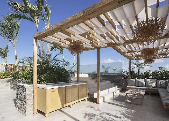 Newport House Playa Boutique Hotel 4*